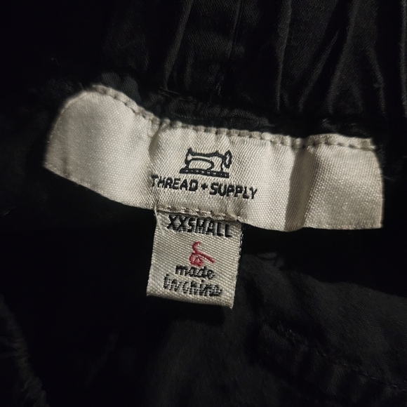 Thread & Supply Black Lightweight Pull On Cargo Pocket Jogger Pant Women's XXS - Picture 10 of 12
